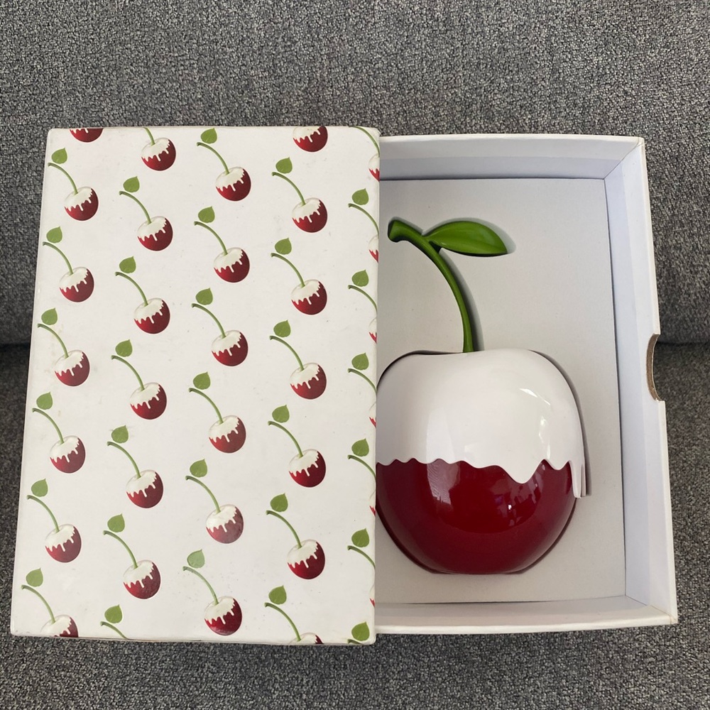 Limited edition Kimoji Cherry fragrance